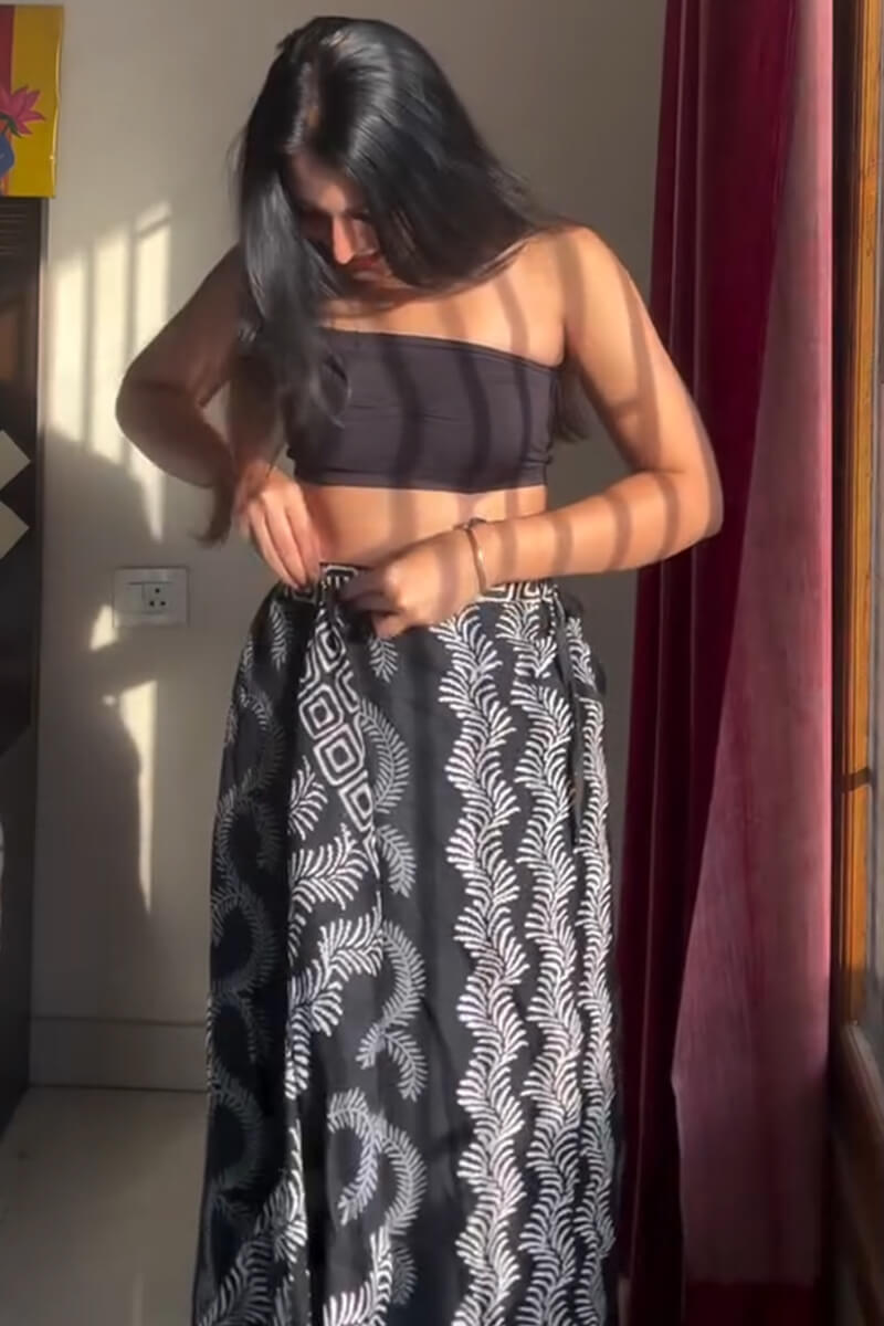 Excellent 1 Minute Ready To Wear Black Mul Cotton Digital Printed Saree With Pocket