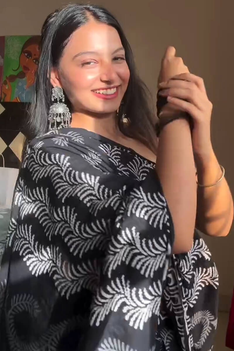 Excellent 1 Minute Ready To Wear Black Mul Cotton Digital Printed Saree With Pocket