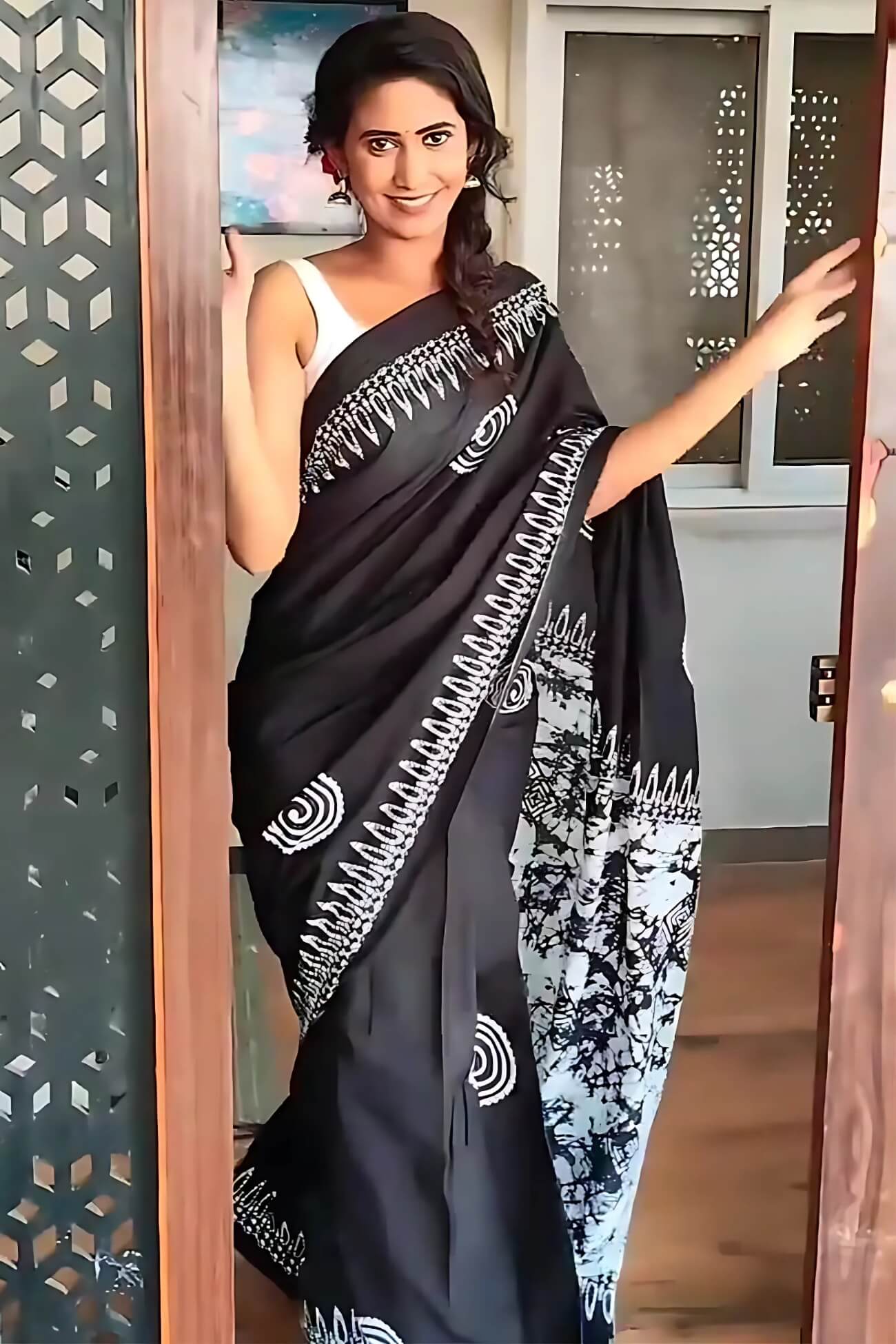 Glowing 1 Minute Ready To Wear Black Mul Cotton Digital Printed Saree With Pocket