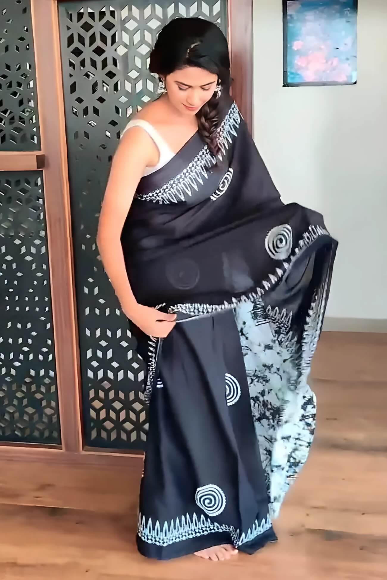 Glowing 1 Minute Ready To Wear Black Mul Cotton Digital Printed Saree With Pocket