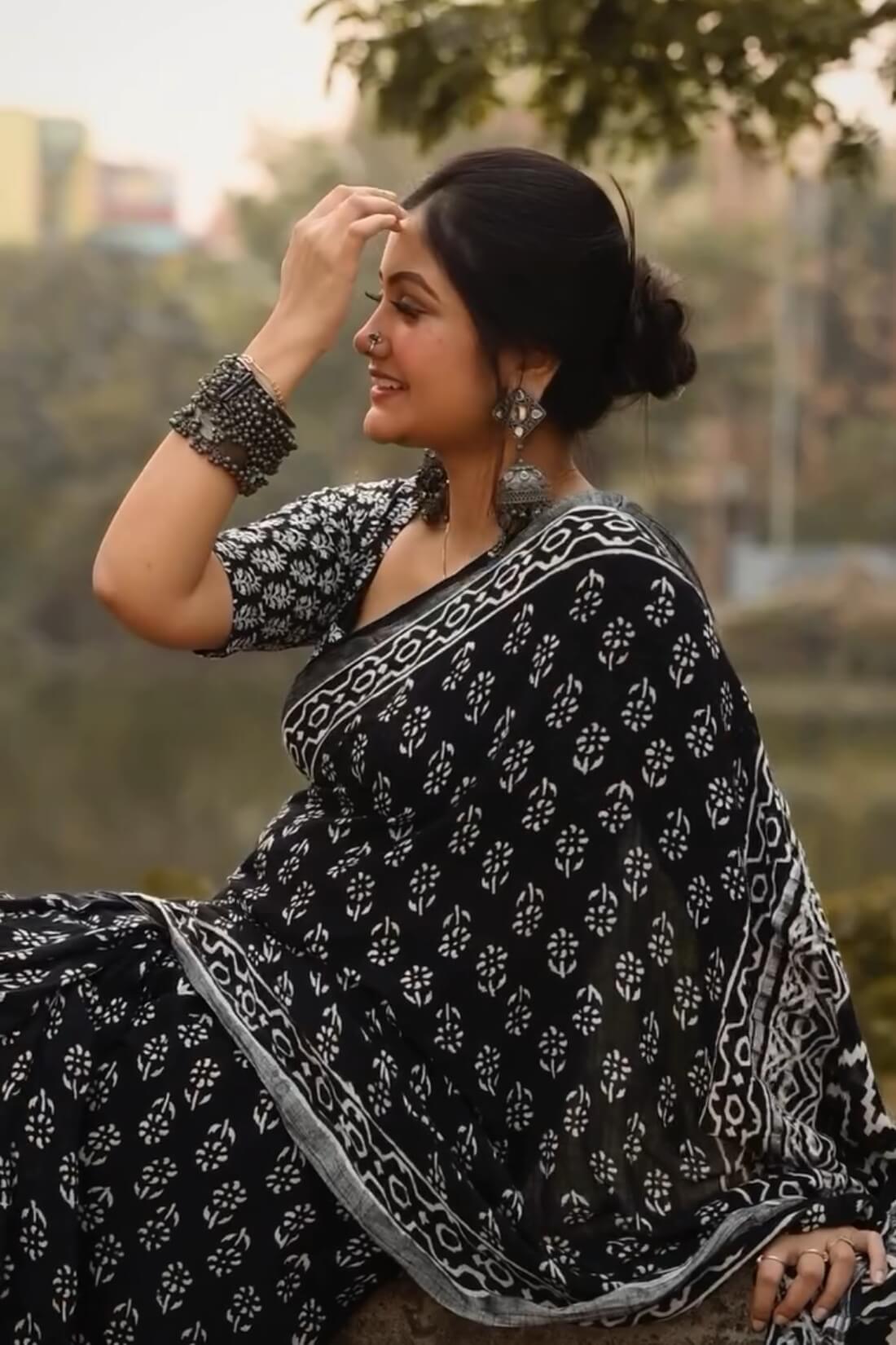 Luxuriant 1 Minute Ready To Wear Black Mul Cotton Digital Printed Saree